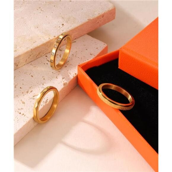 💛 3-Piece Gold Spinner Fidget Ring Set | 18K Gold Plated Stainless Steel - Picture 2 of 3